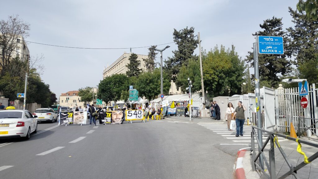 מאבק משמרת 101 מחסומים על הכביש 2025-04-07