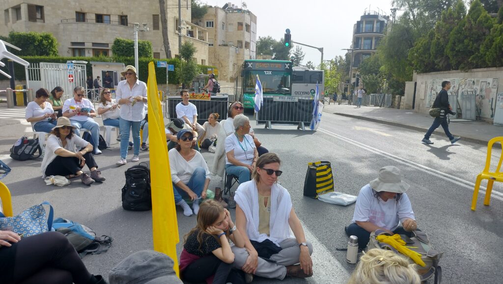 מאבק משמרת 101 מתיישבים על הכביש 2025-04-07